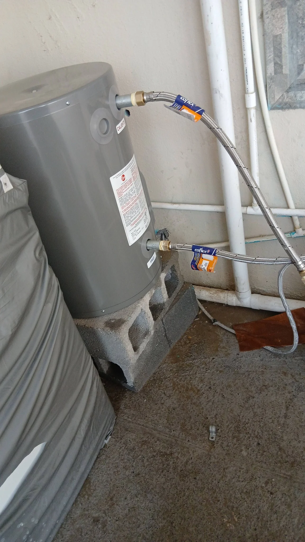 bomba-electrico-instalando